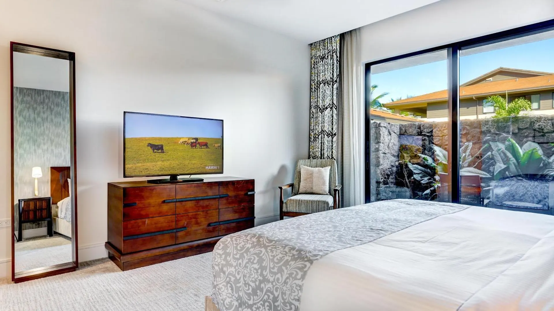 Maui Westside Presents: Honua Kai - Luana Garden Villas 7B Lahaina 0*,